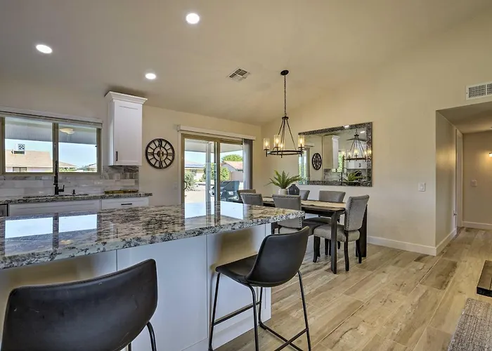 Putting Green, Grill: In Sun West! Sun City West